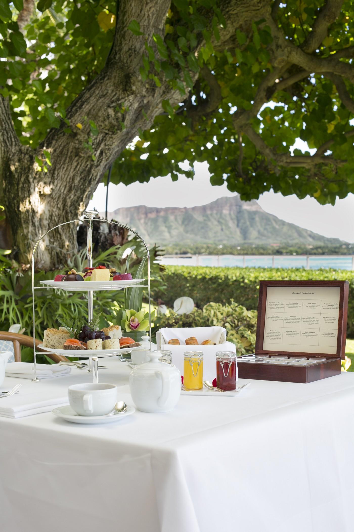 Halekulani - No Resort Fee Χονολουλού Εξωτερικό φωτογραφία Afternoon tea at the Four Seasons