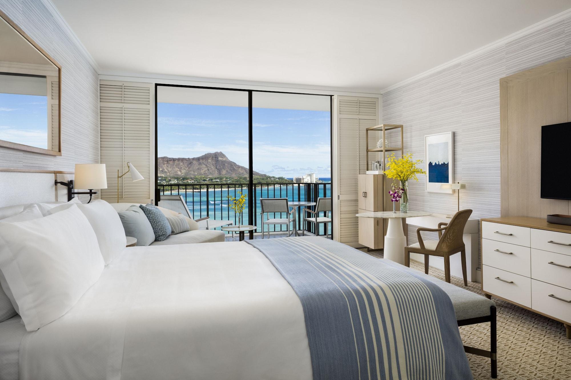 Halekulani - No Resort Fee Χονολουλού Εξωτερικό φωτογραφία A bedroom at the Four Seasons Resort Maui