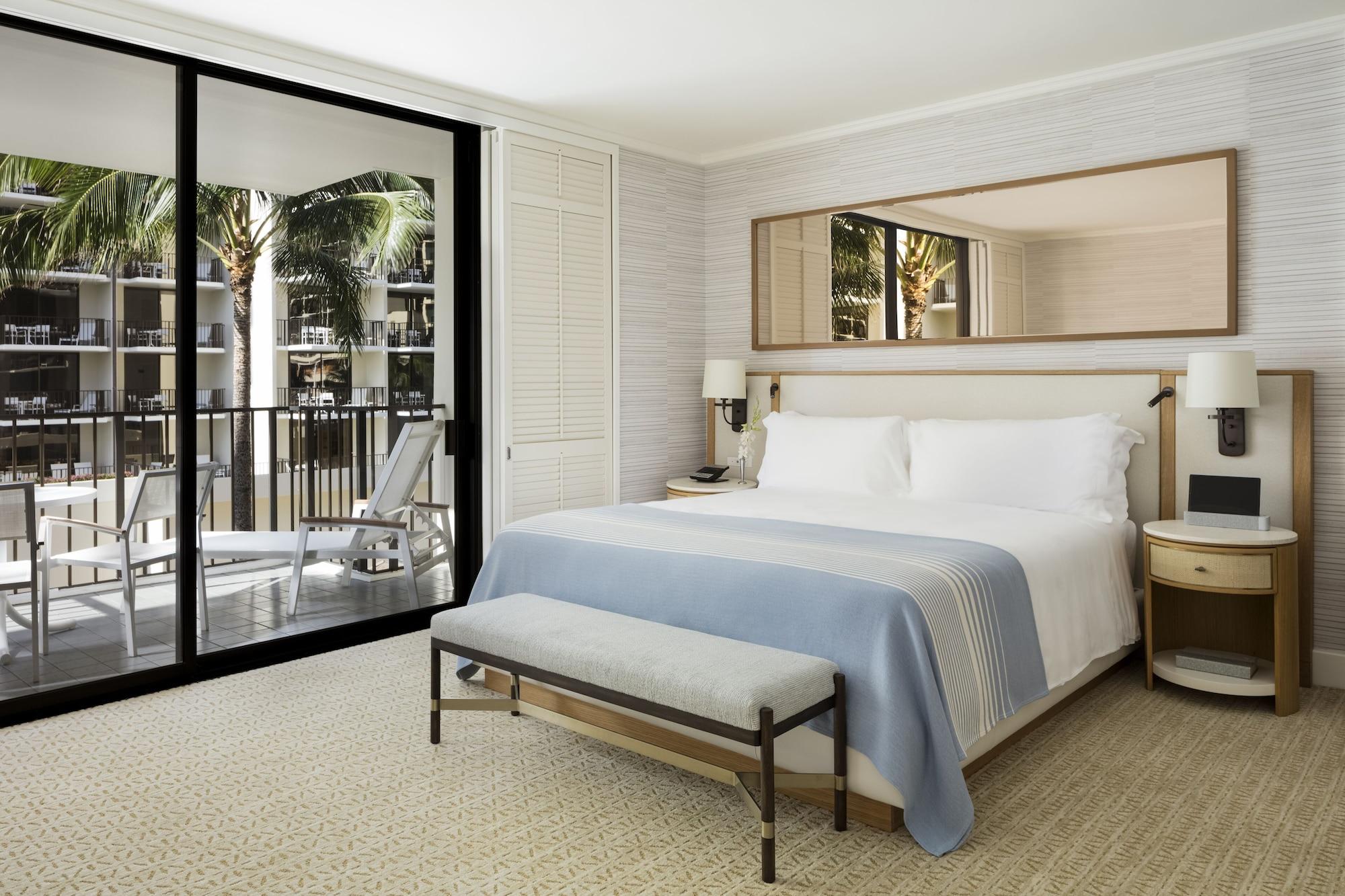 Halekulani - No Resort Fee Χονολουλού Εξωτερικό φωτογραφία A bedroom at The Ritz-Carlton, Laguna Beach