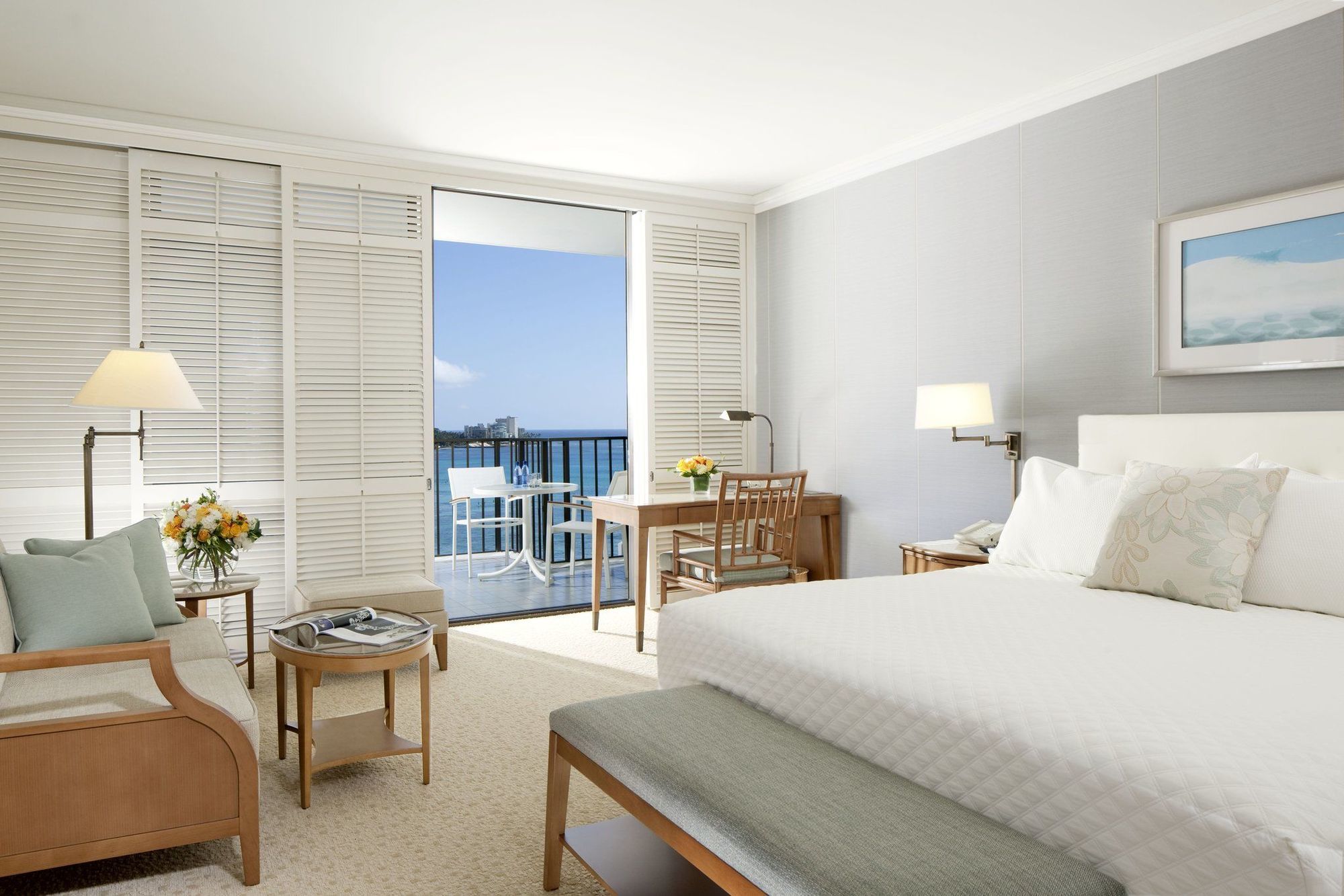 Halekulani - No Resort Fee Χονολουλού Δωμάτιο φωτογραφία A guest room at the Four Seasons Resort Maui
